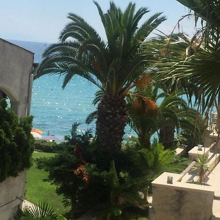 Frenki Apartment By The Sea Сиври Экстерьер фото